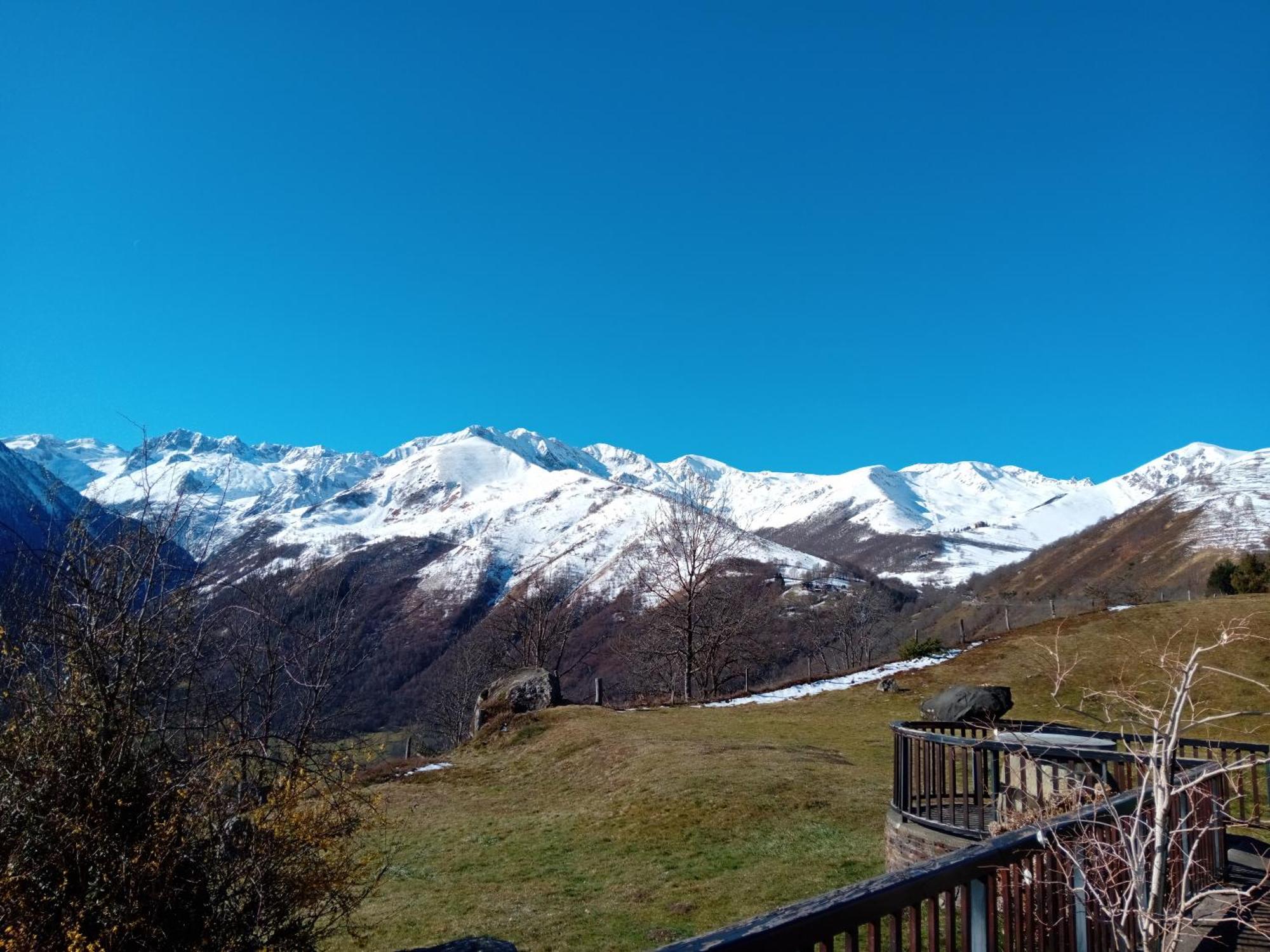 La Moraine Otel Garin Dış mekan fotoğraf